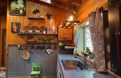 Kukuihaele Condo | OWL NEST: serene stream side retreat for 2 or 3