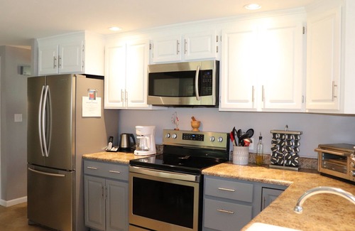 Oneonta House | Owl Patch - Recent renovation, near All Star Village, fire pit