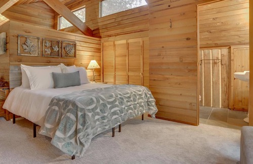 Mount Hood Village House | Owlpine Lodge