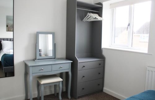 Yarnton Apartment | Oxford - Private House with Garden & Parking 14