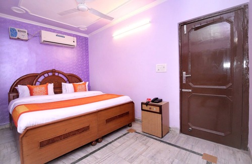 Sector 45 Hotel | OYO 10384 Hotel Rajesh Palace