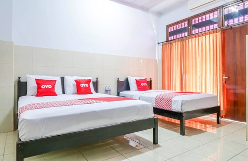 Gatot Subroto Hotel | OYO 1952 Hotel Dewata IndahNearLumintang Park