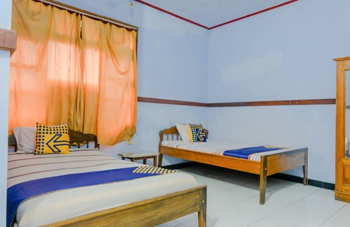 Peterongan Hotel | OYO 1971 Hotel Dewi