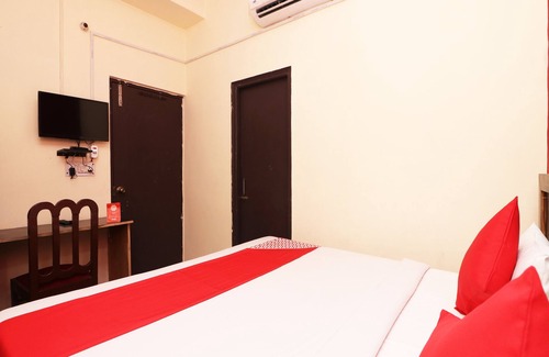Sector 62 Hotel | OYO 26782 Mehak Palace