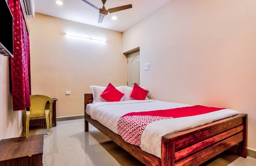 Kalapettai Hotel | OYO 29878 Sri Abirami Inn