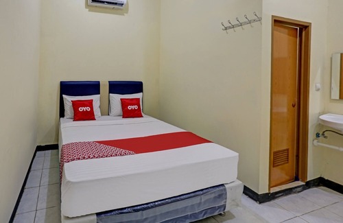 Jakarta Utara Hotel | OYO 3767 Permata House