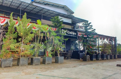 Cianjur Hotel | OYO 3951 Hotel Tw Rancagoong