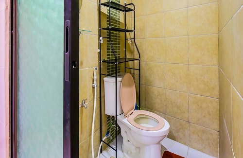 Santa Lucia Hotel | OYO 794 Regatta Residences