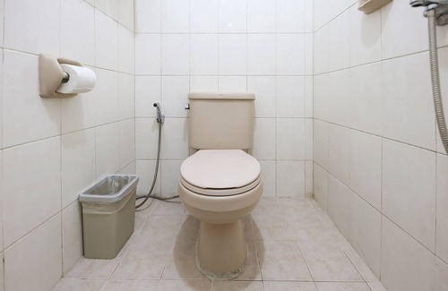 Baclaran Hotel | OYO 836 E & H Residences