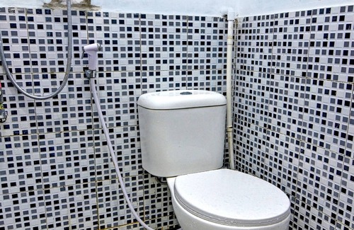 Cikarang Hotel | OYO 90222 Lafa Park Syariah