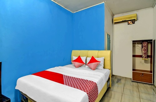 Cikarang Hotel | OYO 90222 Lafa Park Syariah