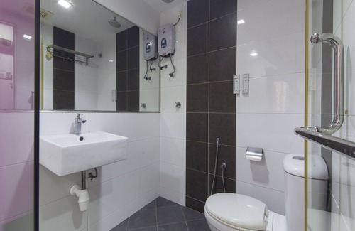 Pelabuhan Klang Hotel | OYO 90296 Red Orange Hotel Port Klang
