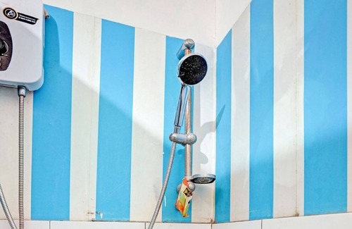 Wonokromo Hotel | OYO 90403 Gosepa Ngagel