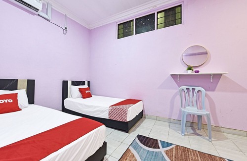 Kampong Raja Hotel | OYO 90551 Zn Mix Homestay & Roomstay