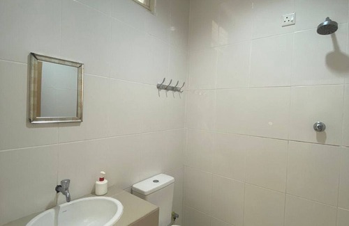 Bukit Hantu Hotel | OYO 90879 Eleven Inn