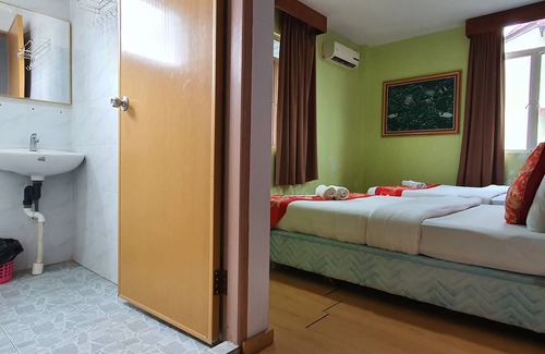 Lutong Hotel | OYO 90964 Melody 88 Inn