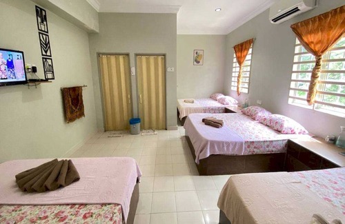 Kuah Hotel | OYO 91002 D Qamar Motel
