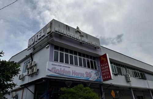 Bukit Bakri Hotel | OYO 91242 Muar Golden Horse Hotel
