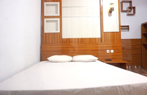 Makassar Hotel | OYO 93770 Pondom Danu 77