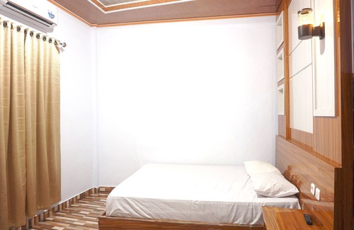 Makassar Hotel | OYO 93770 Pondom Danu 77