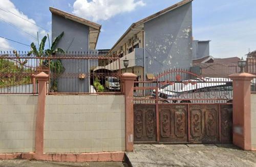 Paso Hotel | OYO 94023 Kost Stan