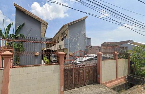 Paso Hotel | OYO 94023 Kost Stan