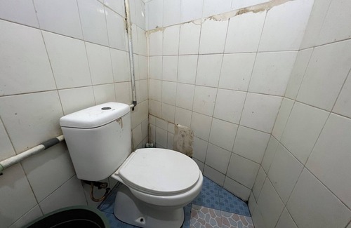 Paso Hotel | OYO 94023 Kost Stan