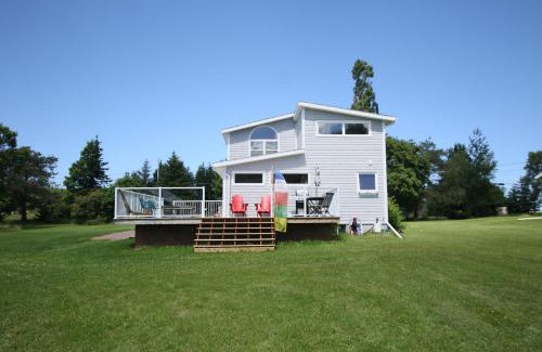 Grand Tracadie House | Oyster Shell Cottage