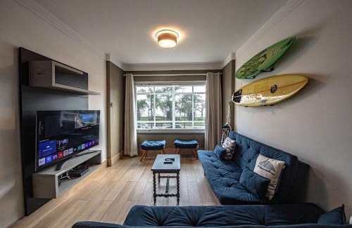 Embare Apartment | Pé na Areia em Santos: Sol, Mar e Netflix