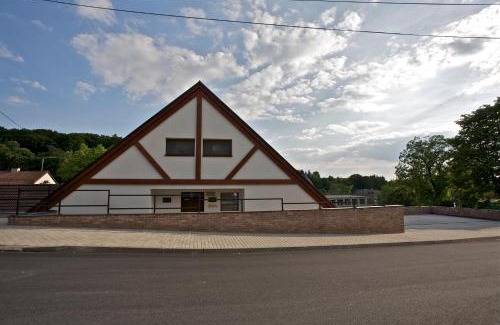 Marianka House | Pútnický mlyn