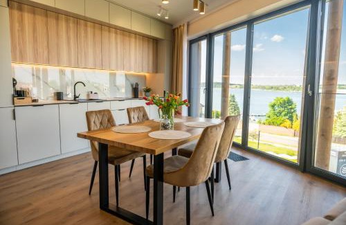 Mikolajki Apartment | P R A T U M 17 Apartament z widokiem na jezioro