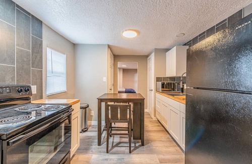 Barelas House | Pacific Edge A - One Bedroom