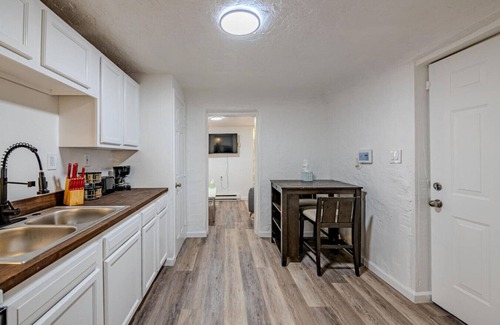 Barelas Apartment | Pacific Edge B - 1 bedroom