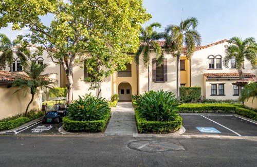 Coco House | Pacifico L108 3br Resort-style Condo Coco