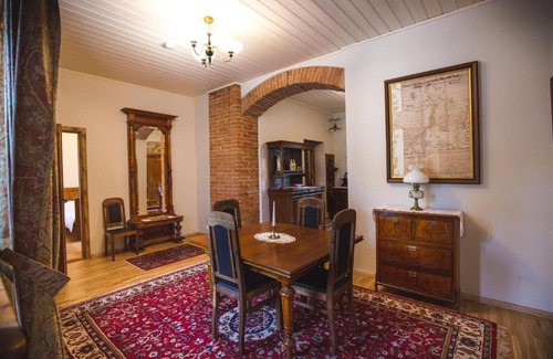 Poltsamaa Parish Hotel | Pajusi Mõisa Külalistemaja