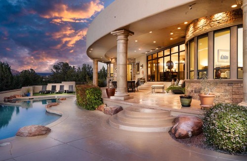 West Sedona House | Palatial Paradise with Breathtaking Views of Red Rock and Stunning Infinity Pool