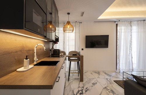 Central District Apartment | Palatina Concept Suites