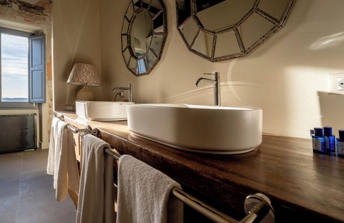 Historic Castle District House | Palazzo Boyl 1840