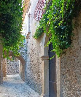 Gerace House | Palazzo Caracciolo
