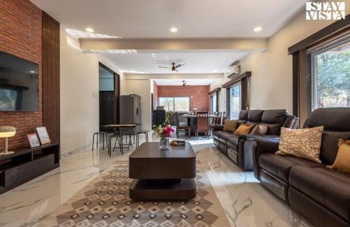 Karjat Villa | Palazzo in the Mountain by VEO - Part of StayVista