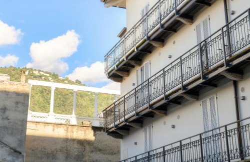 Como City Centre Apartment | Palazzo Marinetti - by MyHomeInComo