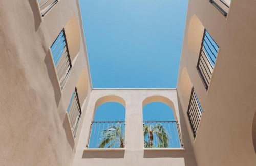 Noto Historic Centre Apartment | Palazzo Sicilia con piscina riscaldata - IsulaTravel