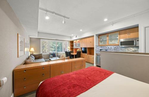 Olympic Valley Apartment | Palisades Tahoe Lodge Rentals Studio #226