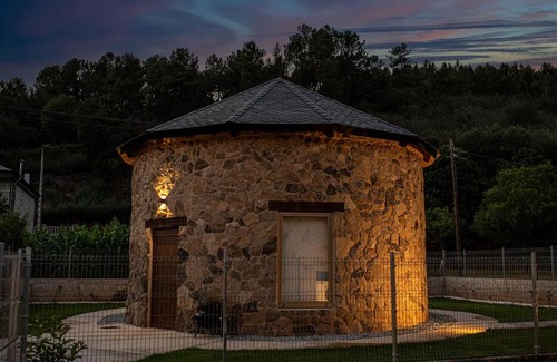 Laza House | Pallozas Turísticas Ridicodias - A Vieira