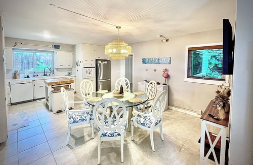 Islamorada House | Palm Escape- Beachside Bliss w/Private Pool
