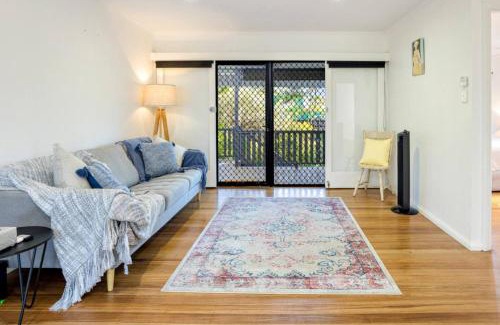Manunda House | 'Palm Paradise' Garden Getaway near Cairns