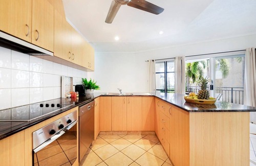 Rapid Creek Apartment | Palm Tree Paradise near Nightcliff with Pool