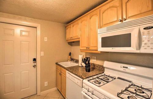 Southwest Apartment | Palm Wave Stays - Central and Cozy Apt