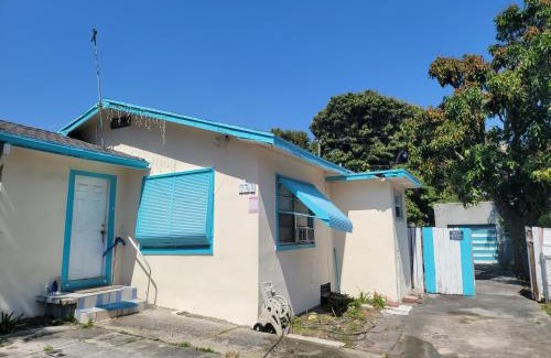 Poiciana Park II House | PalmBeachHousefrom69DaylyforPrsmin2PersPPartyP3rRoom