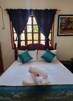 Basdiot House | Palmera Palma Private 1-BR Bungalow in Moalboal